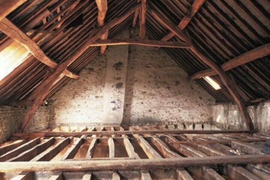 Comment vérifier l&rsquo;État d&rsquo;une Charpente en Bois pour les Nuls !!