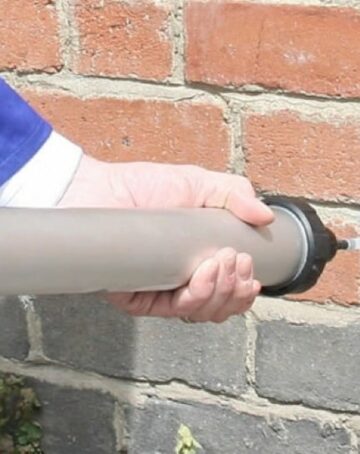 Salpêtre sur carrelage et joints