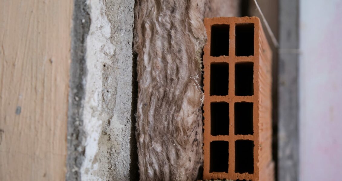 Comment isoler efficacement un mur humide ?