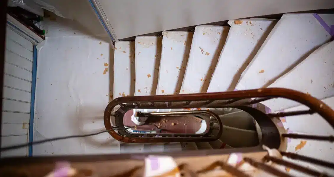 Quel produit utiliser pour protéger un escalier en bois ?