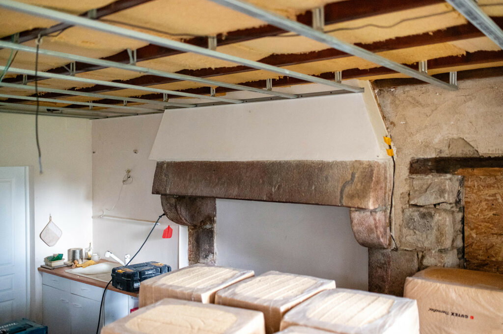 Traitement de l’isolation sous plafond à Quéven.